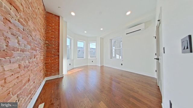 1613 N 33RD ST, Philadelphia, PA 19121