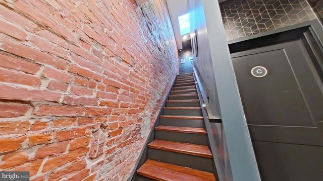 1613 N 33RD ST, Philadelphia, PA 19121