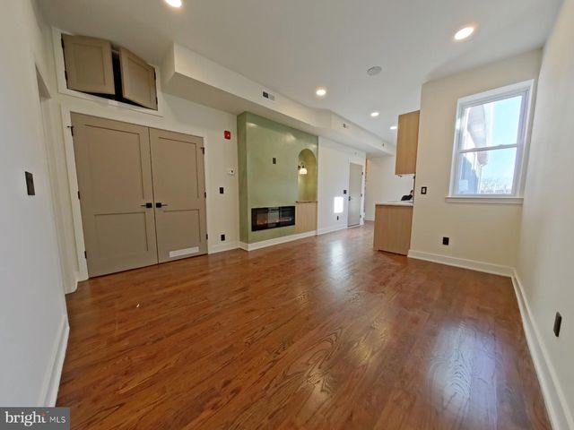 1613 N 33RD ST, Philadelphia, PA 19121