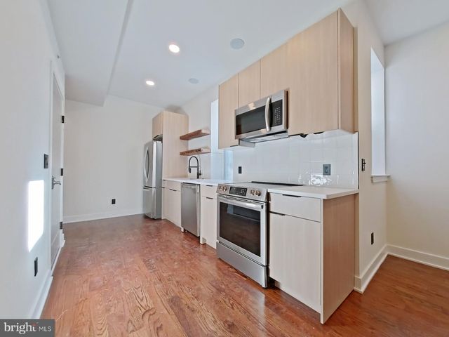 1613 N 33RD ST, Philadelphia, PA 19121