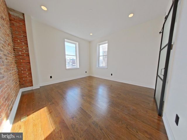 1613 N 33RD ST, Philadelphia, PA 19121