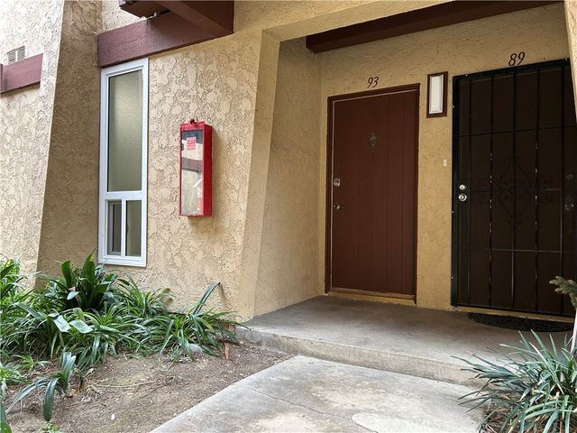 1000 W Macarthur, Santa Ana, CA 92707