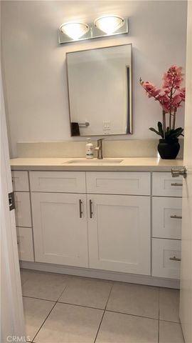 1000 W Macarthur, Santa Ana, CA 92707