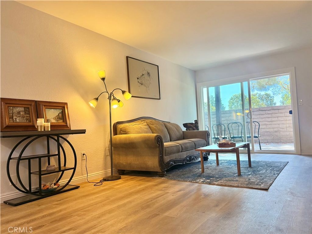 1000 W Macarthur, Santa Ana, CA 92707