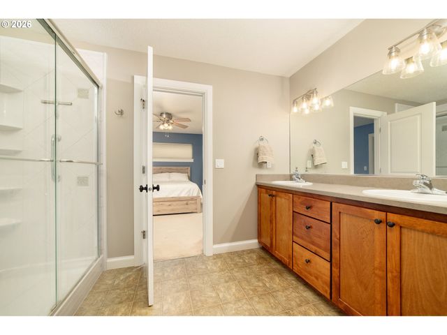 219 Sw OWENS Pl, Troutdale, OR 97060