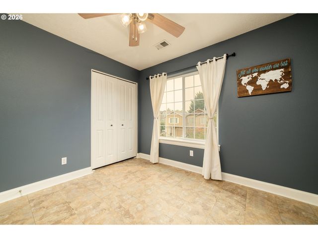 219 Sw OWENS Pl, Troutdale, OR 97060