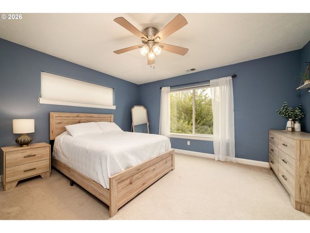 219 Sw OWENS Pl, Troutdale, OR 97060