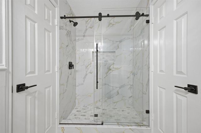 8927 Aspen Place Drive, Houston, TX 77071