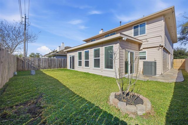 8927 Aspen Place Drive, Houston, TX 77071