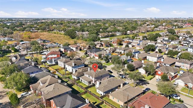 8927 Aspen Place Drive, Houston, TX 77071