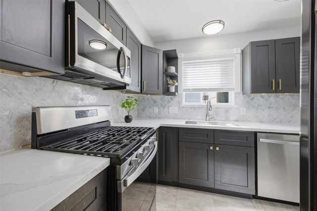 8927 Aspen Place Drive, Houston, TX 77071