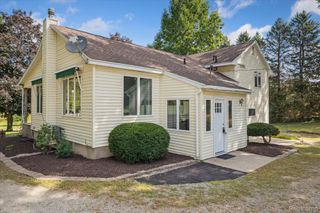 1202 Garden Road, Milford Village, MI 48381