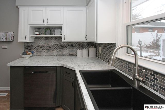 1900 N 64th Street, Lincoln, NE 68505