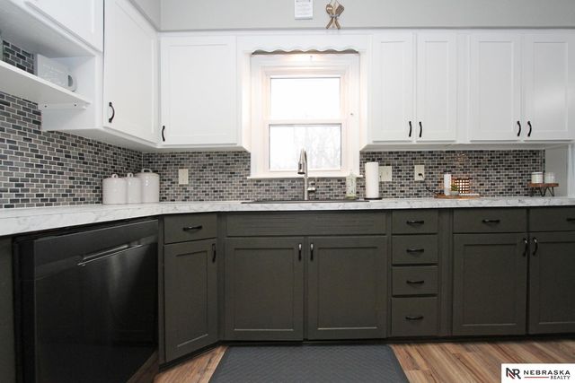 1900 N 64th Street, Lincoln, NE 68505