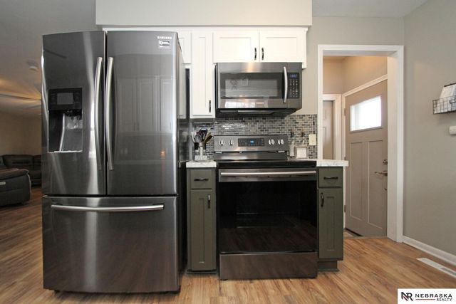 1900 N 64th Street, Lincoln, NE 68505