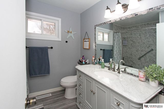 1900 N 64th Street, Lincoln, NE 68505