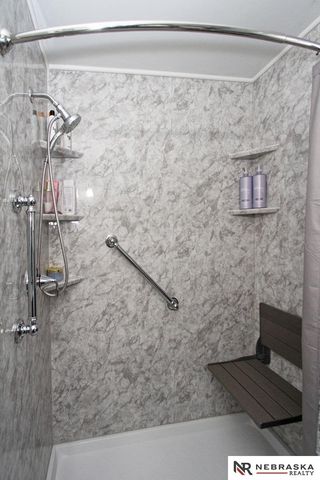 1900 N 64th Street, Lincoln, NE 68505