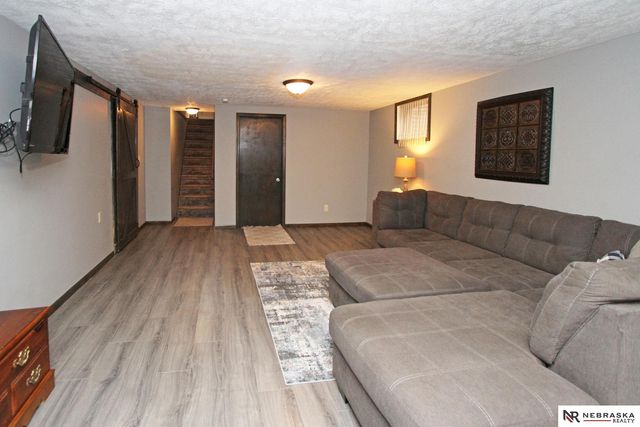 1900 N 64th Street, Lincoln, NE 68505