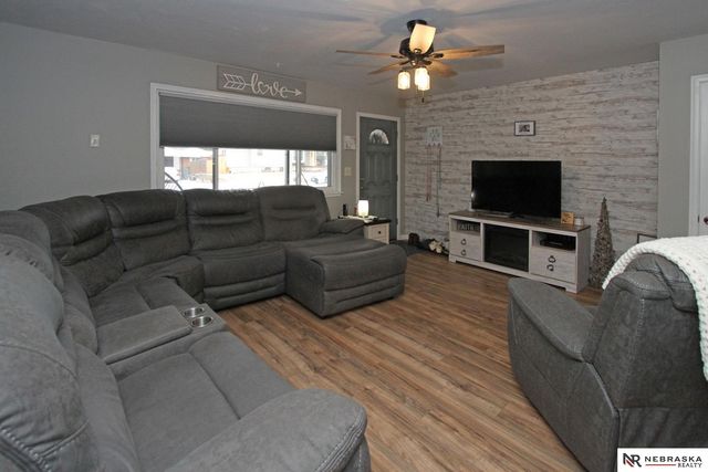 1900 N 64th Street, Lincoln, NE 68505