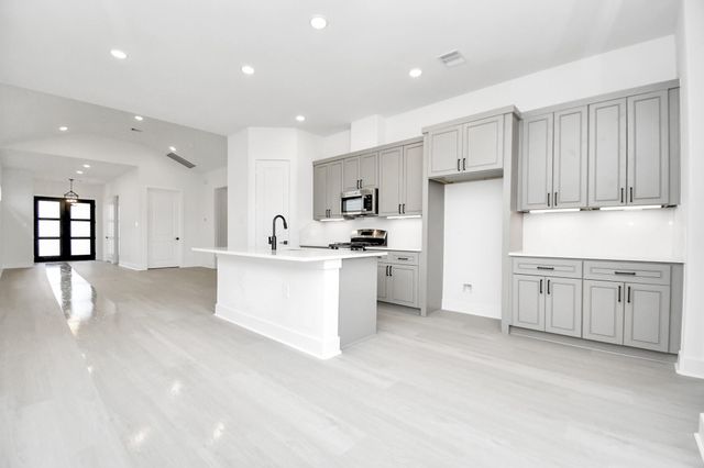 4352 Avron Drive, Stafford, TX 77477