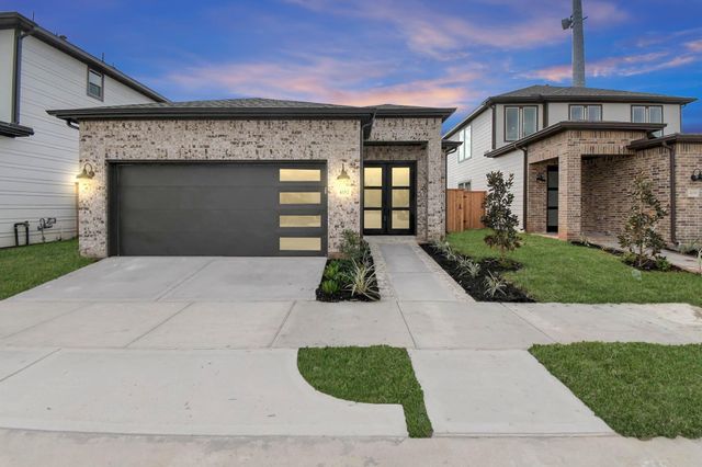 4352 Avron Drive, Stafford, TX 77477