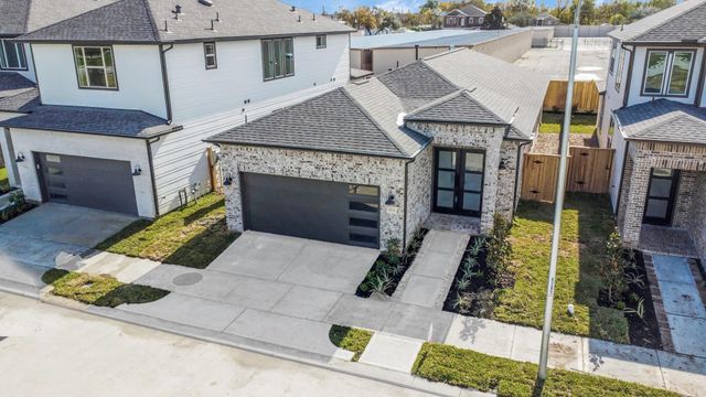 4352 Avron Drive, Stafford, TX 77477