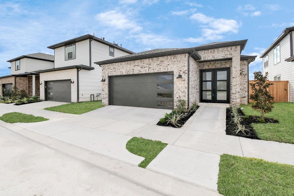 4352 Avron Drive, Stafford, TX 77477