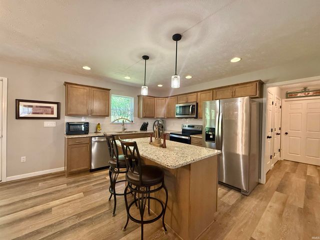 5533 Hillside Trail, Newburgh, IN 47630