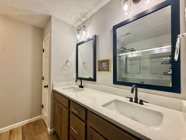 5533 Hillside Trail, Newburgh, IN 47630