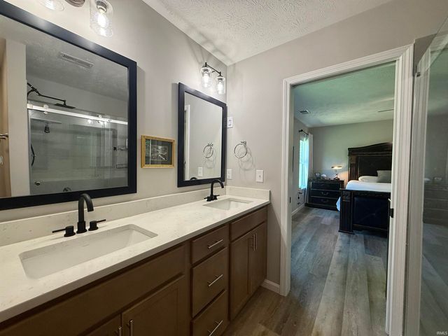 5533 Hillside Trail, Newburgh, IN 47630