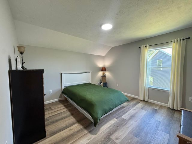 5533 Hillside Trail, Newburgh, IN 47630