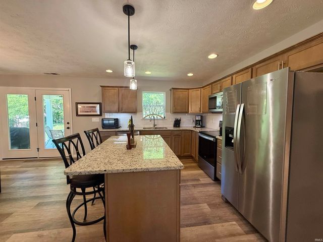 5533 Hillside Trail, Newburgh, IN 47630