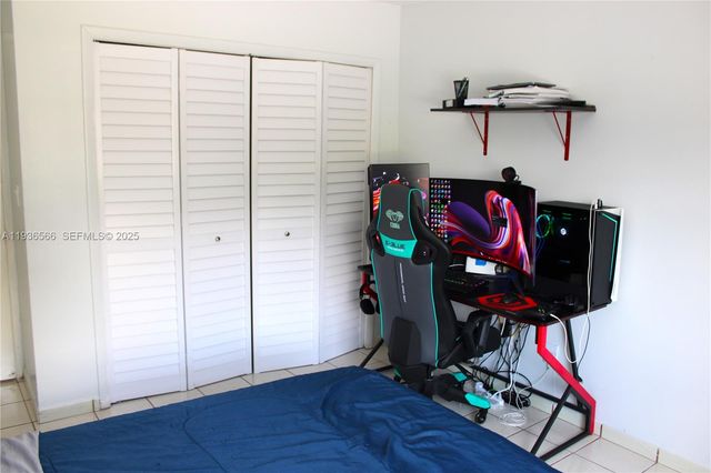 2102 SW 106th Ct, Miami, FL 33165