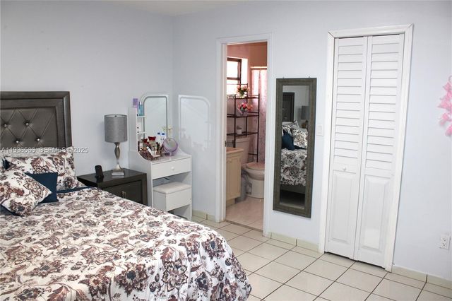 2102 SW 106th Ct, Miami, FL 33165