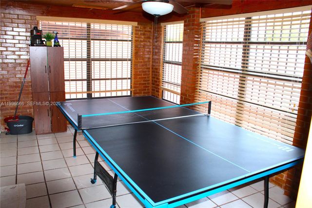 2102 SW 106th Ct, Miami, FL 33165