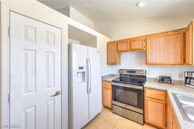 5330 Portavilla Court 203, Las Vegas, NV 89122