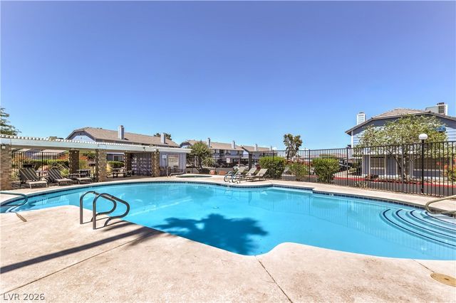 5330 Portavilla Court 203, Las Vegas, NV 89122