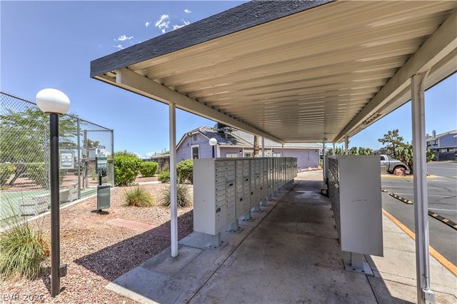 5330 Portavilla Court 203, Las Vegas, NV 89122