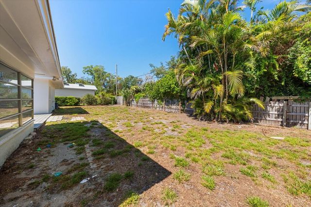 122 PALMETTO LANE, Largo, FL 33770