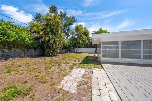 122 PALMETTO LANE, Largo, FL 33770