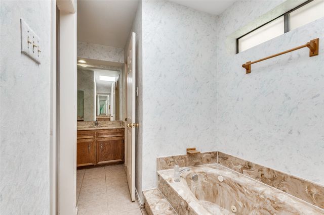 3913 Timberidge Drive, Irving, TX 75038