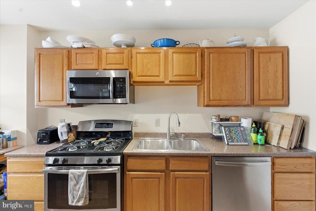 Image 11 of property listing at 1408 WEBSTER ST, Baltimore, MD 21230