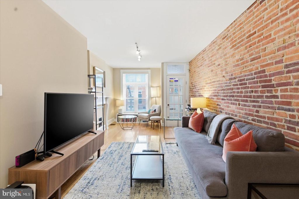 Image 4 of property listing at 1408 WEBSTER ST, Baltimore, MD 21230