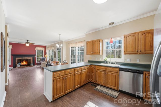242 Windsor Forest Circle, Fletcher, NC 28732