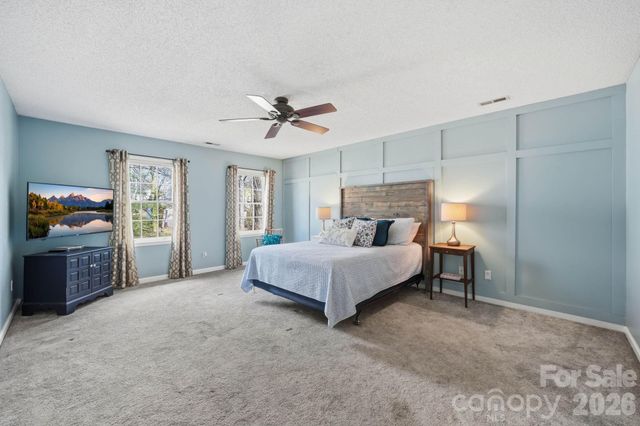 242 Windsor Forest Circle, Fletcher, NC 28732