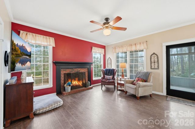 242 Windsor Forest Circle, Fletcher, NC 28732