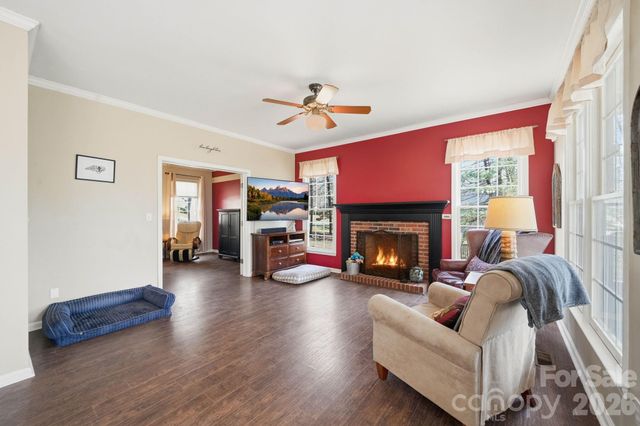 242 Windsor Forest Circle, Fletcher, NC 28732