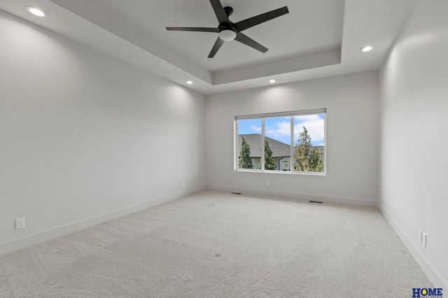 901 N 105th Street, Lincoln, NE 68527