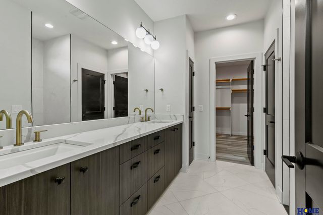 901 N 105th Street, Lincoln, NE 68527