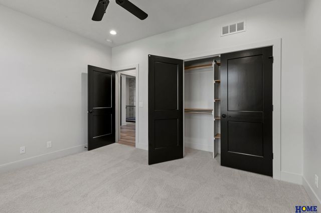 901 N 105th Street, Lincoln, NE 68527